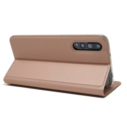 Magnetic Adsorption Leather Stand Phone Casing with Card Slot for Huawei P20 Pro