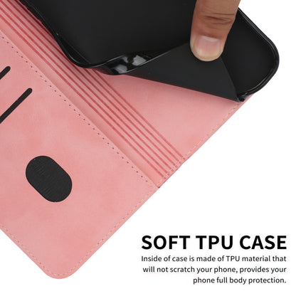 Skin-touch Well-protected Auto-absorbed Magnetic Closure Rhombus Pattern Leather Phone Cover with Stand for Motorola Moto G60S