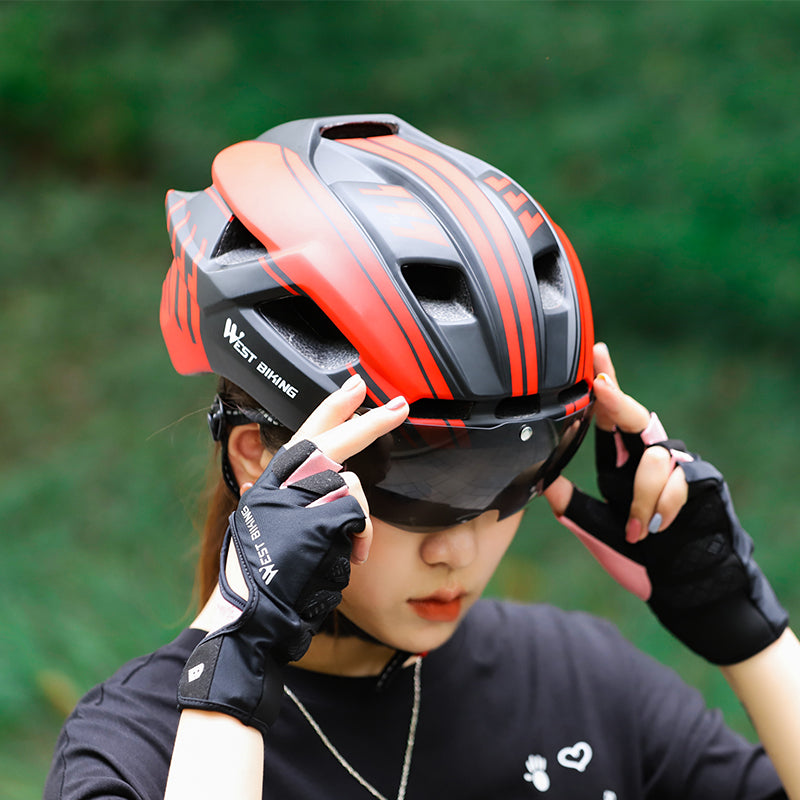 WEST BIKING Cycling Safety Helmet Outdoor Motorcycle Bicycle Removable Taillight Helmet Lens Visor Goggles