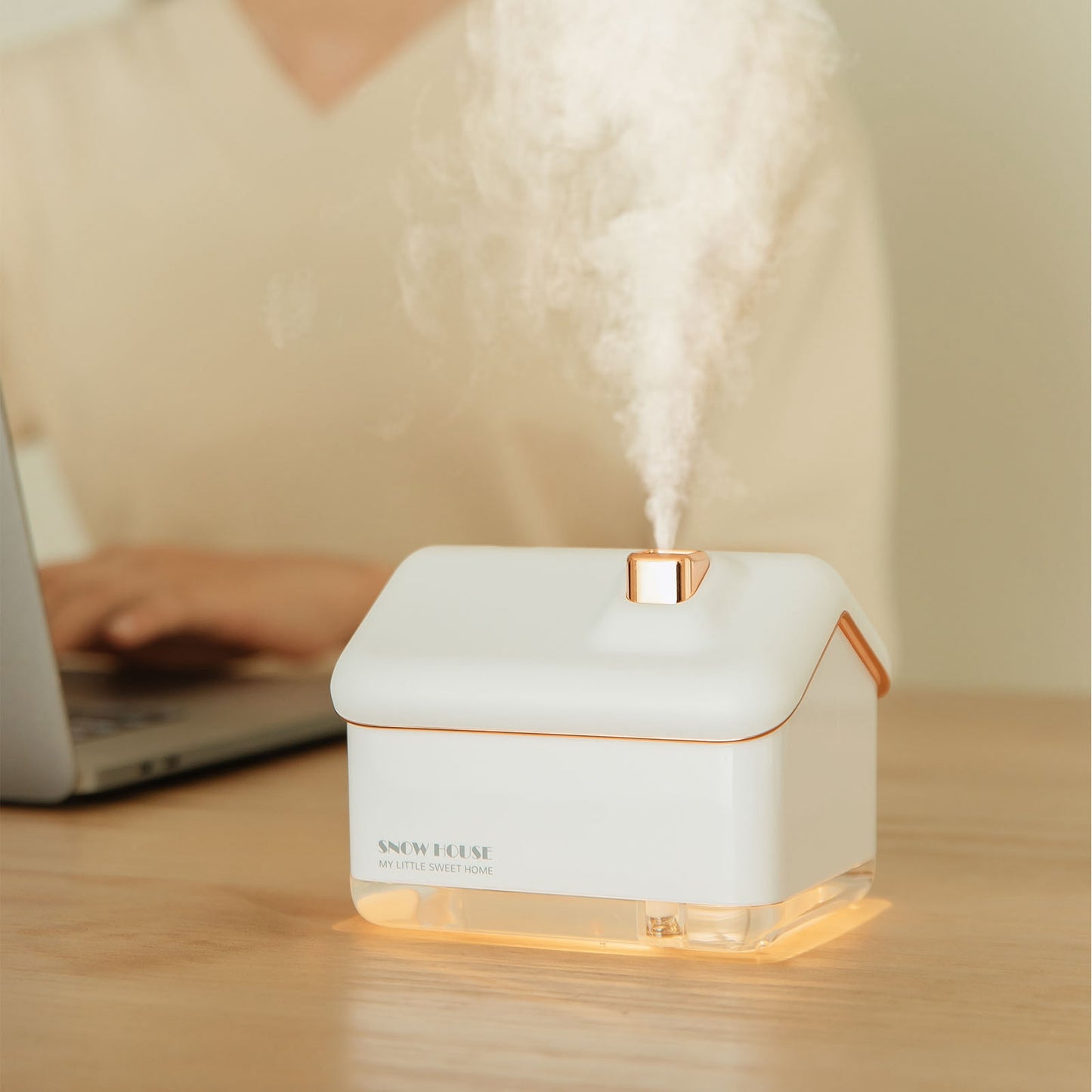 Cute Snow House Mini USB Humidifier Mute Home Office Mist Diffuser Night Light Christmas Gift