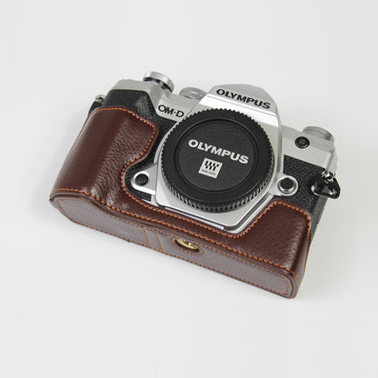 Genuine Leather Half Bottom Camera Protective Case Bag for for Olympus E-M5 Mark III