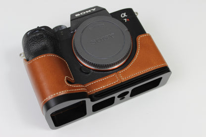 Genuine Leather Camera Half Case for Sony A7R4 / A9 II