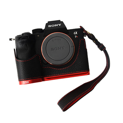 For Sony A7R4/A7M4 Quick Release Plate Metal + Genuine Leather Camera Protection Bottom Case Cover with Hand Strap