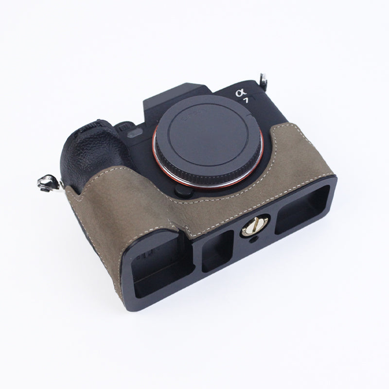 For Sony A7M4/A7S3/A1 Convenient Detachable Camera Bottom Case Protective Half Body Cover Holder