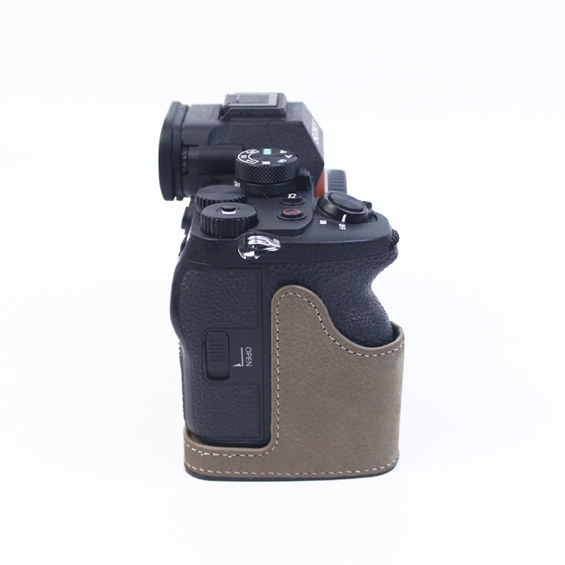 For Sony A7M4/A7S3/A1 Convenient Detachable Camera Bottom Case Protective Half Body Cover Holder