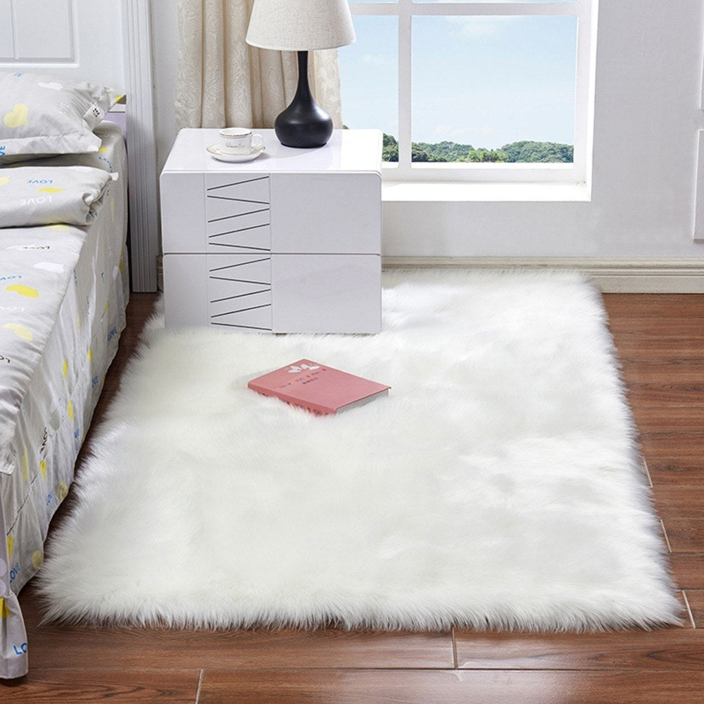 Soft Faux Fur Rug Fluffy Rectangle Shape Sheepskin Fur Carpet Rug for Nursery Room, Bedroom, Luxury Home Decor